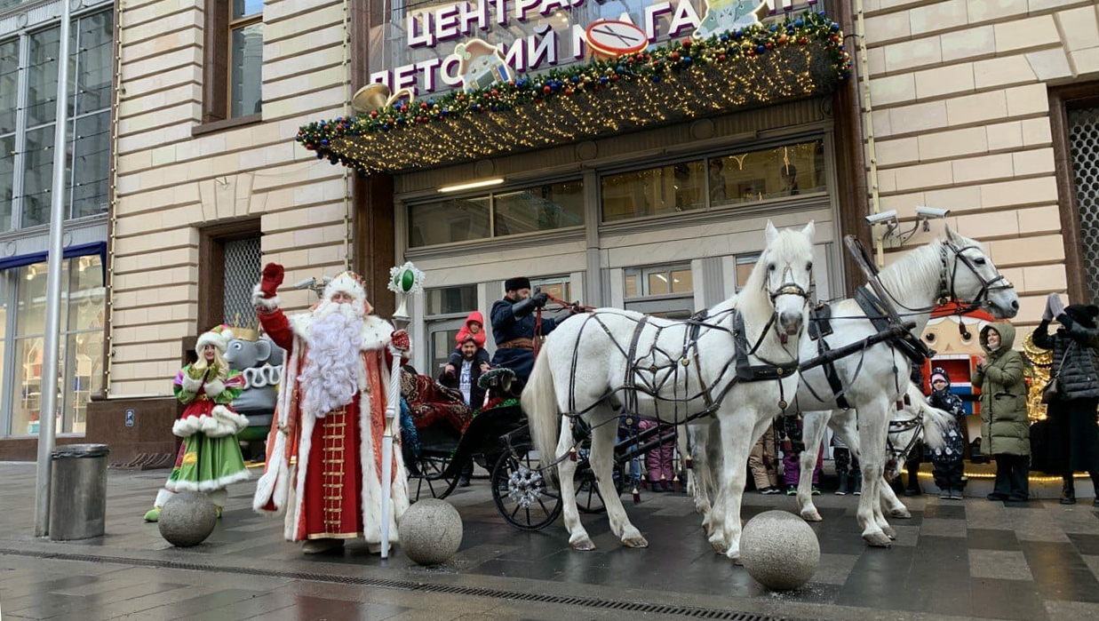 Главная новогодняя почта Москвы открылась в 