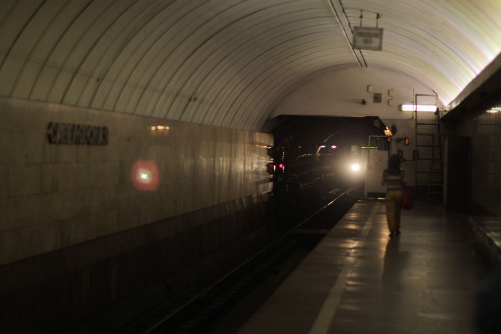 Метро красногвардейская. Замоскворецкая линия Красногвардейская. Ветка станция Красногвардейская. Салатовая ветка метро Зябликово. Закрытая часть метро.