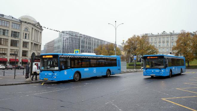 Общественный транспорт м. Автобус м1 Москва. Автобус м6 Москва. Троллейбус м1. Московский автобус маршрут м10.