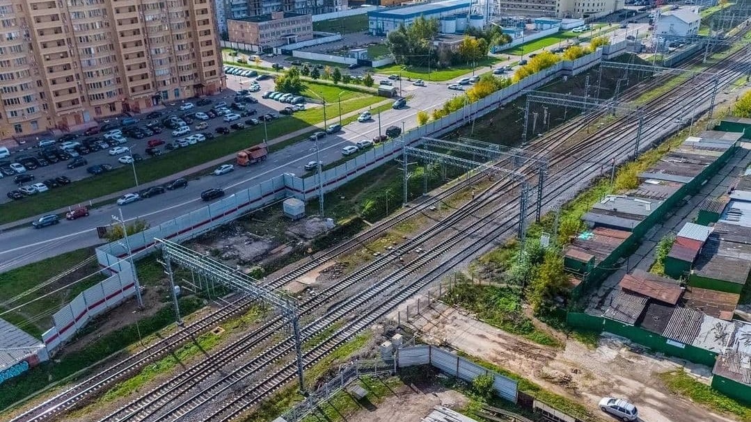 Строительство переходов. ЖД переход в Реутове. Надземный пешеходный переход Солнцево. Пешеходный переход Железнодорожная 16. Надземный пешеходный переход Марьино.